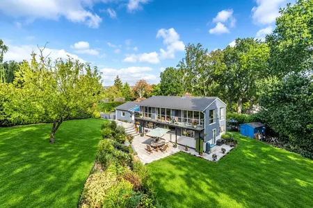 Uvedale Road, Limpsfield, RH8