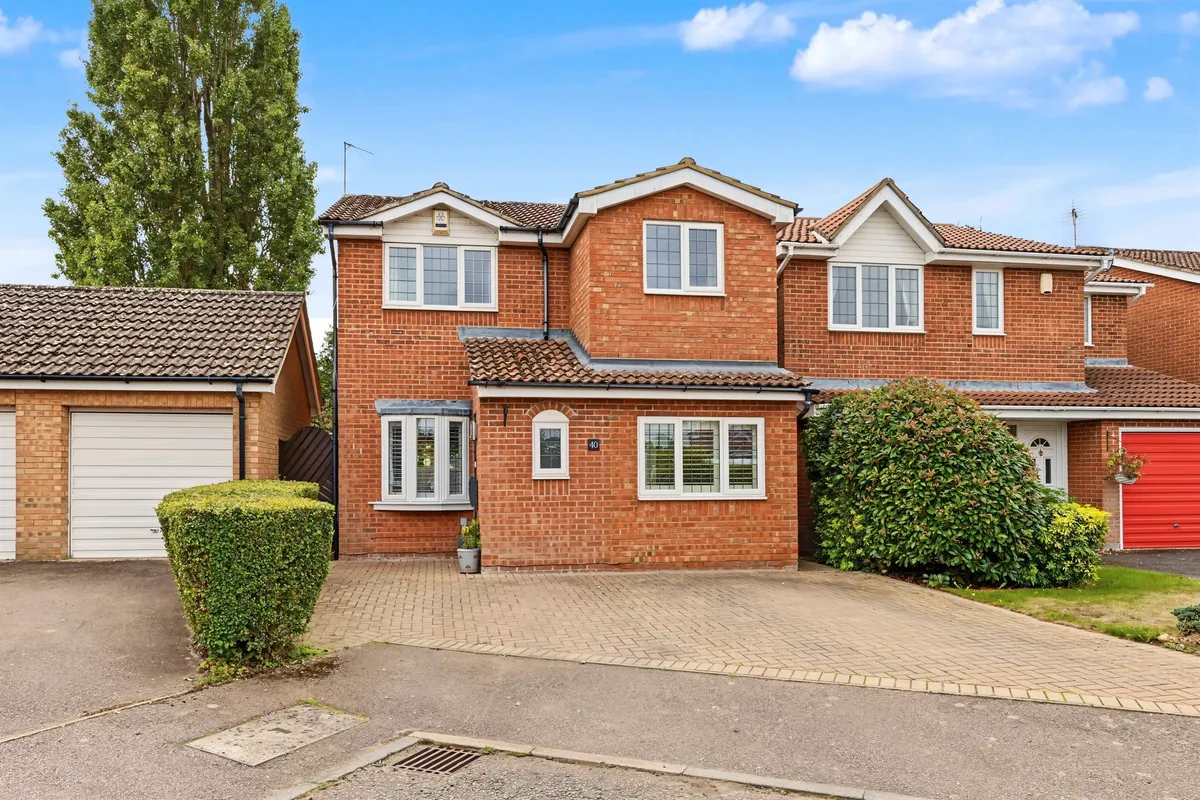 Dean Way, Aston Clinton, AYLESBURY