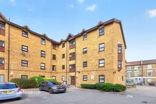 Endwell Road, London