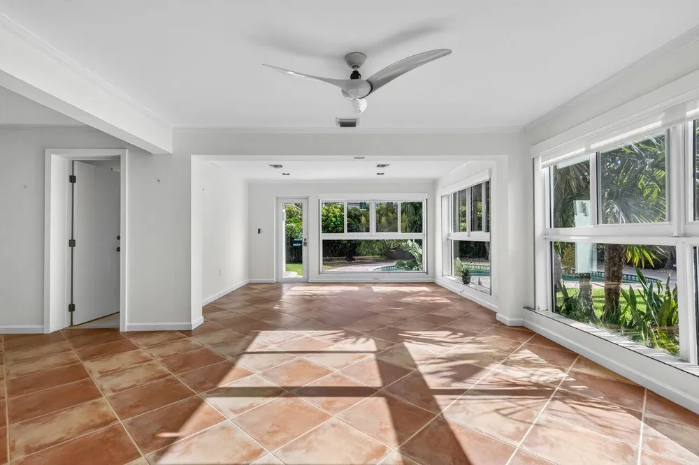 2317 NE 12th St, Fort Lauderdale, FL 33304