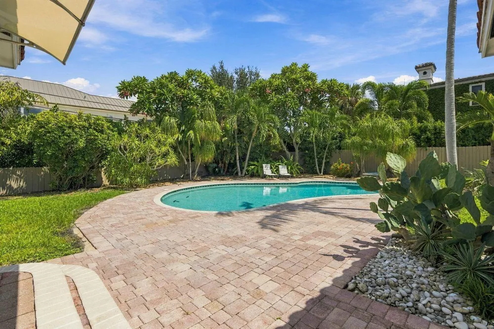 2317 NE 12th St, Fort Lauderdale, FL 33304