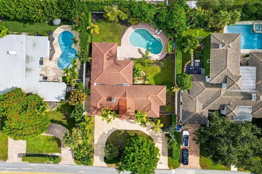 2317 NE 12th St, Fort Lauderdale, FL 33304