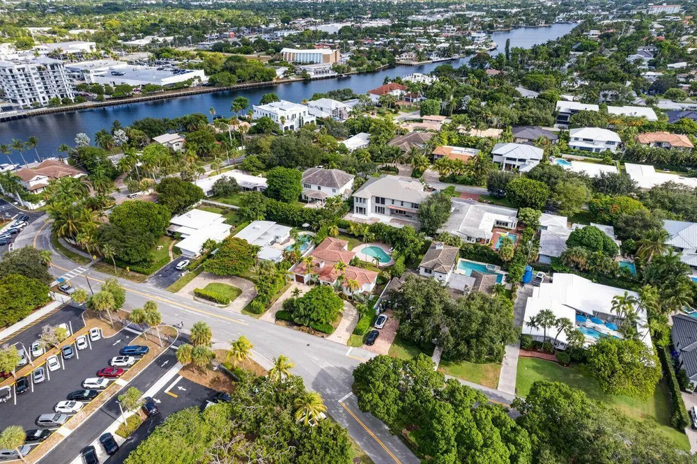 2317 NE 12th St, Fort Lauderdale, FL 33304