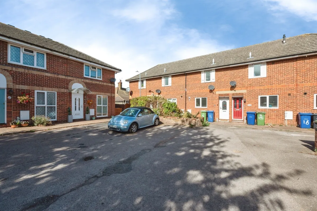 St. Marys Close, Grays