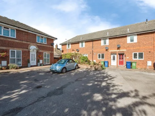 St. Marys Close, Graysphoto