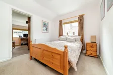 Clusterbolts, Stapleford, Hertford