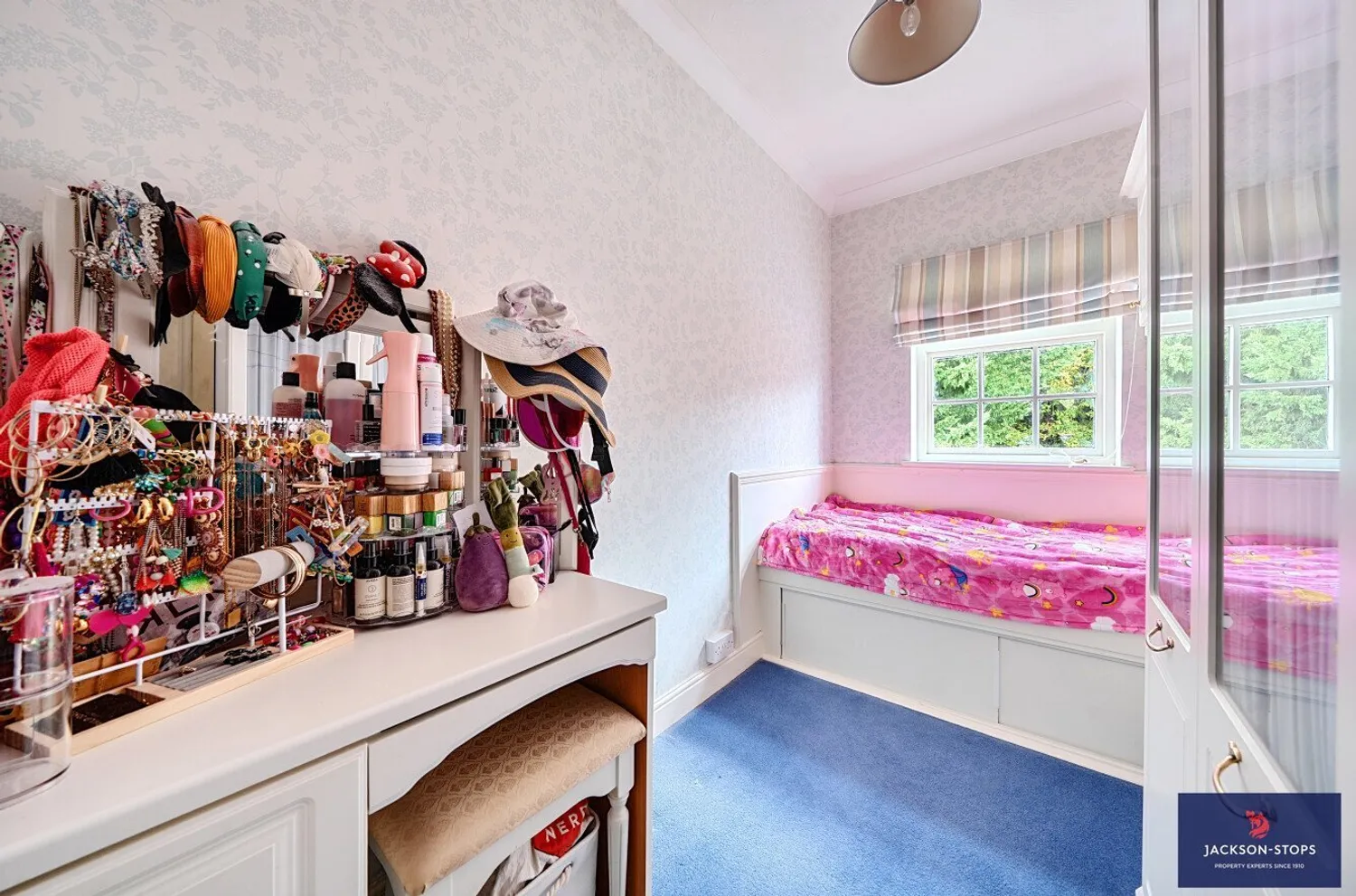 High Street, Hardingstone, NN4 photo 13