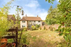 Clusterbolts, Stapleford, Hertford