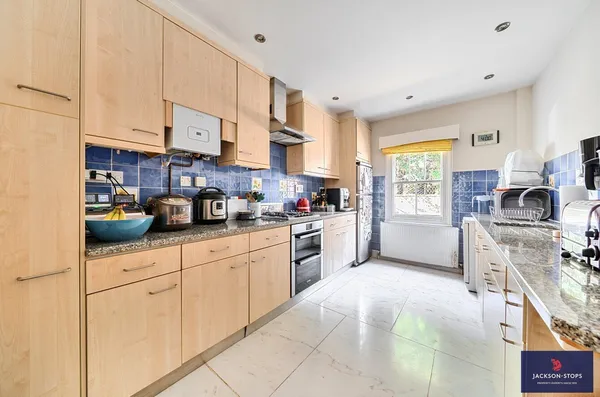 High Street, Hardingstone, NN4 photo 6