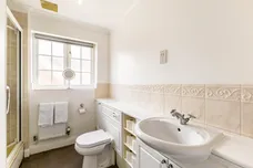 Oakland Close, Horsham, RH13 photo 28