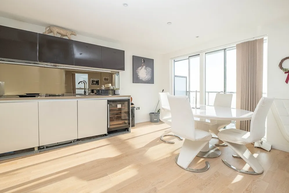 Pump House Crescent London TW8 photo 5