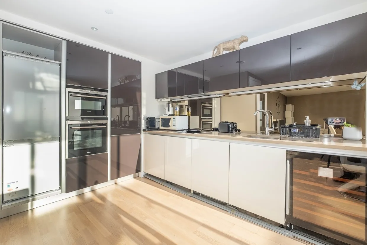 Pump House Crescent London TW8 photo 6