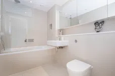 Pump House Crescent London TW8 photo 13