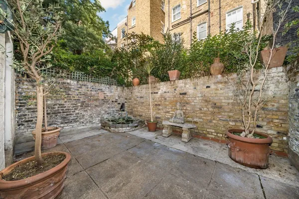 Westmoreland Place, London, SW1V photo 4