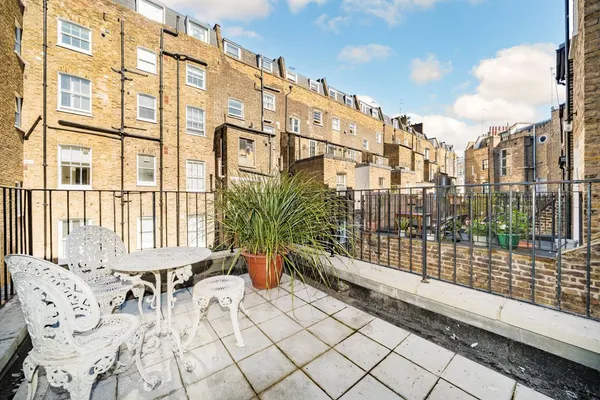 Westmoreland Place, London, SW1V photo 5