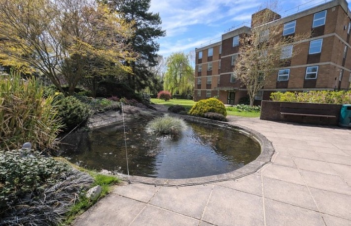 DOUBLE ROOM  ALL BILLS INCLUDED  FLEXI STAY  GATED DEVELOPMENT Image 13