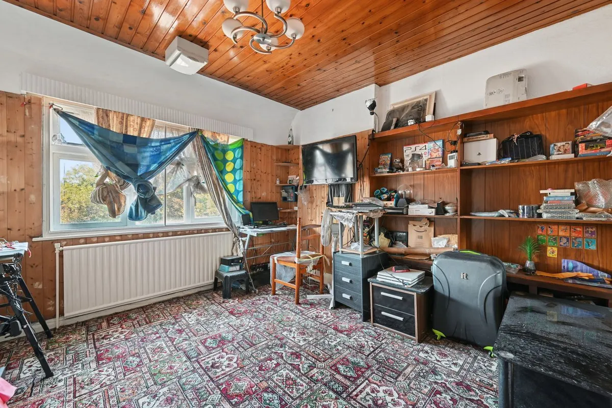North Circular Road, London, NW2