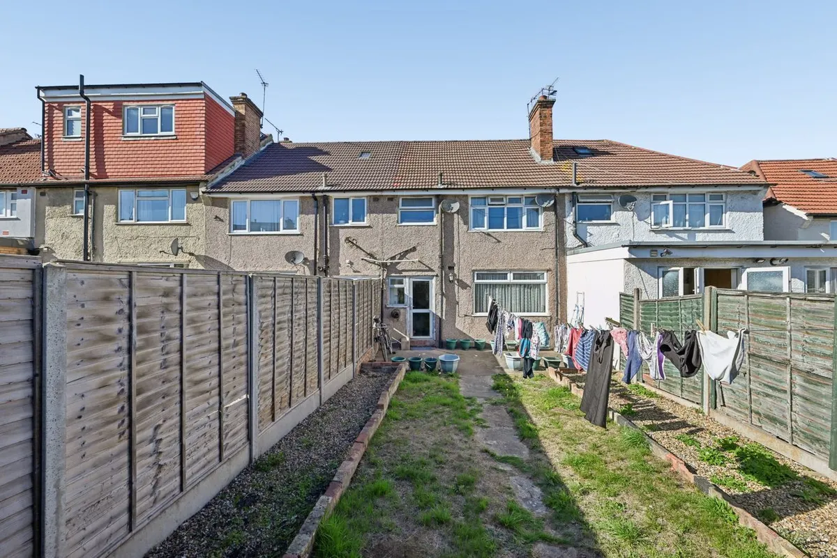 North Circular Road, London, NW2