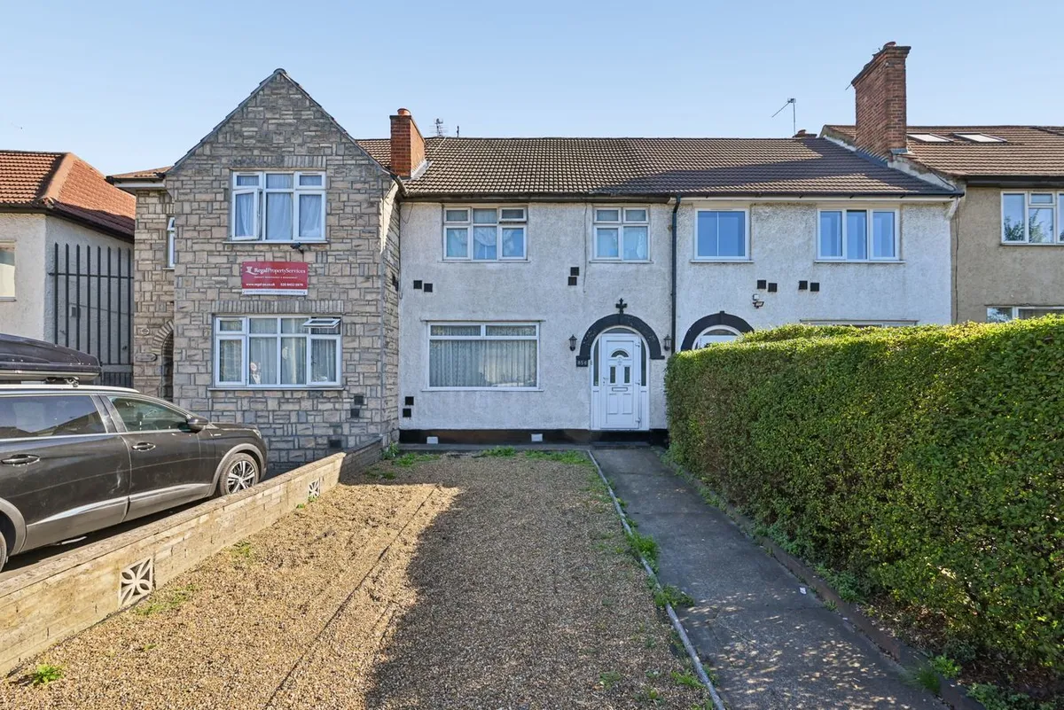 North Circular Road, London, NW2