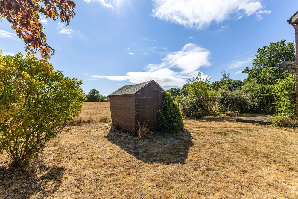 Bashurst Hill, Horsham, RH13 photo 16