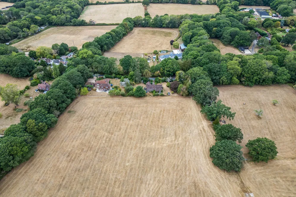 Bashurst Hill, Horsham, RH13 photo 20