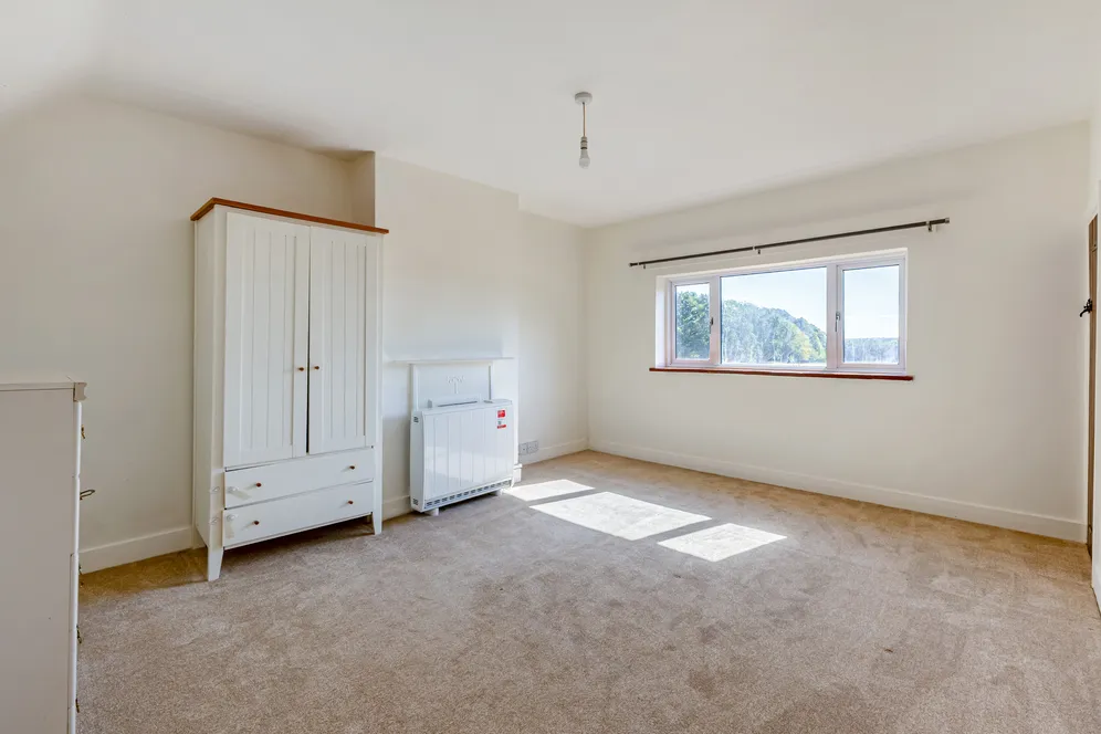 Bashurst Hill, Horsham, RH13 photo 21