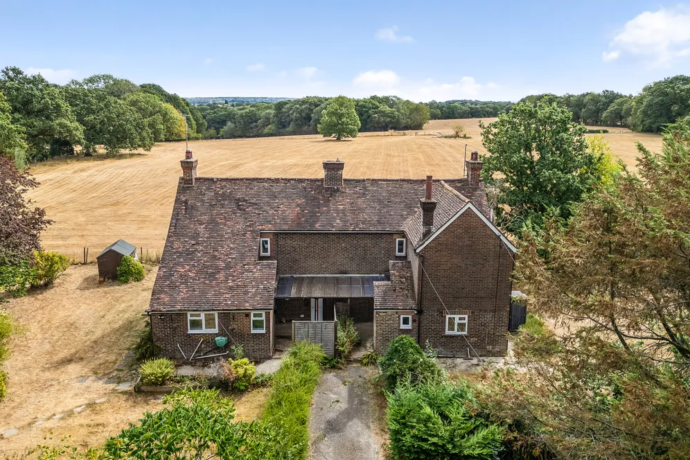 Bashurst Hill, Horsham, RH13 photo 24