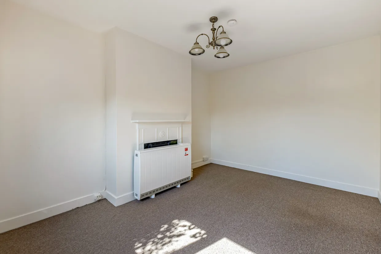 Bashurst Hill, Horsham, RH13 photo 33