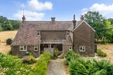 Bashurst Hill, Horsham, RH13 photo 34