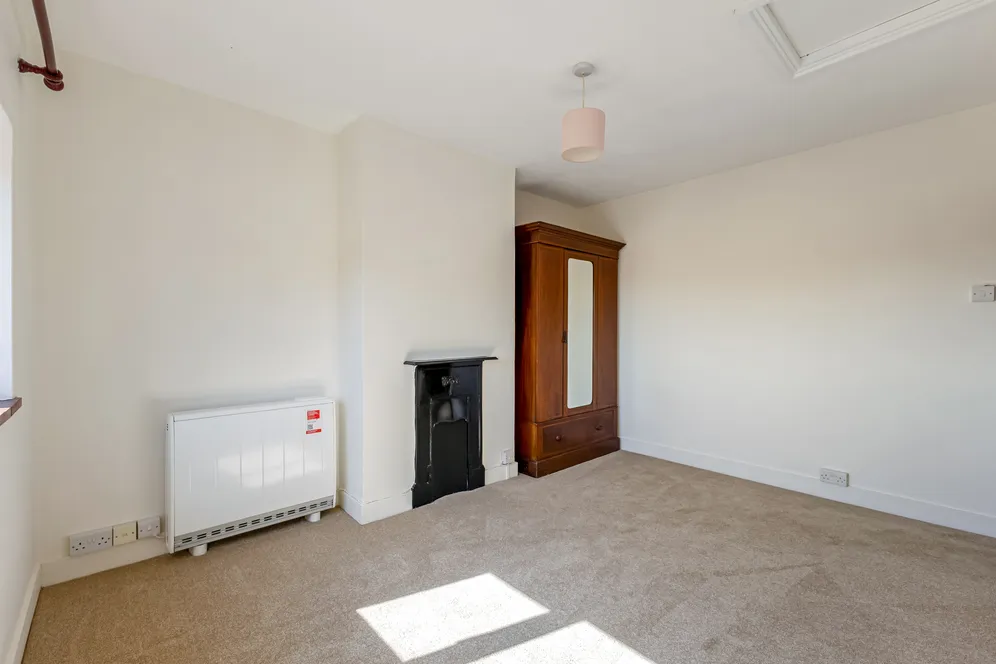 Bashurst Hill, Horsham, RH13 photo 35