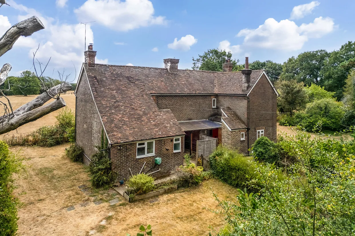 Bashurst Hill, Horsham, RH13 photo 38