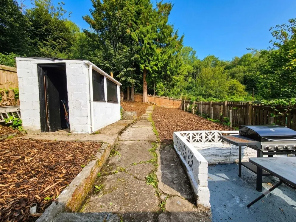 Property carousel item 11