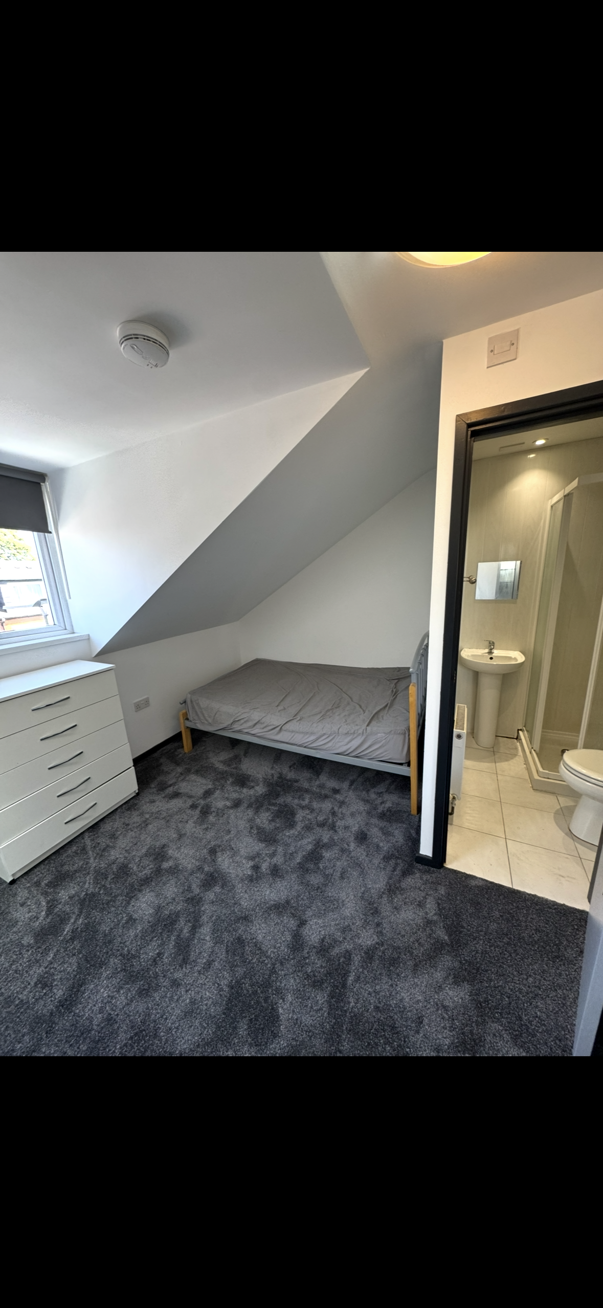 34 TIVERTON ROAD Image 11
