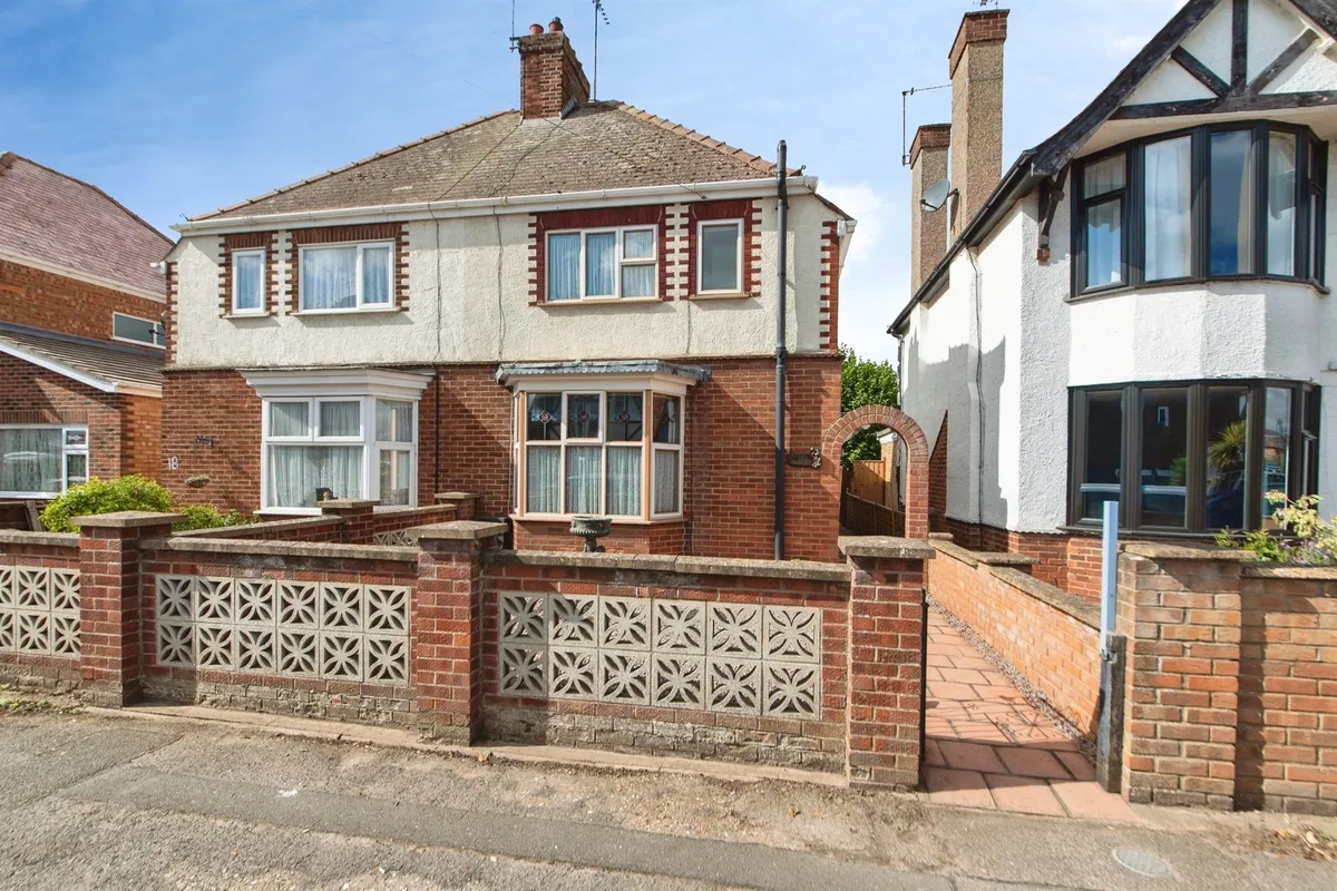 Neville Avenue, Spalding