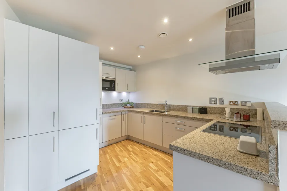 Kew Bridge Road, Brentford, TW8 photo 5