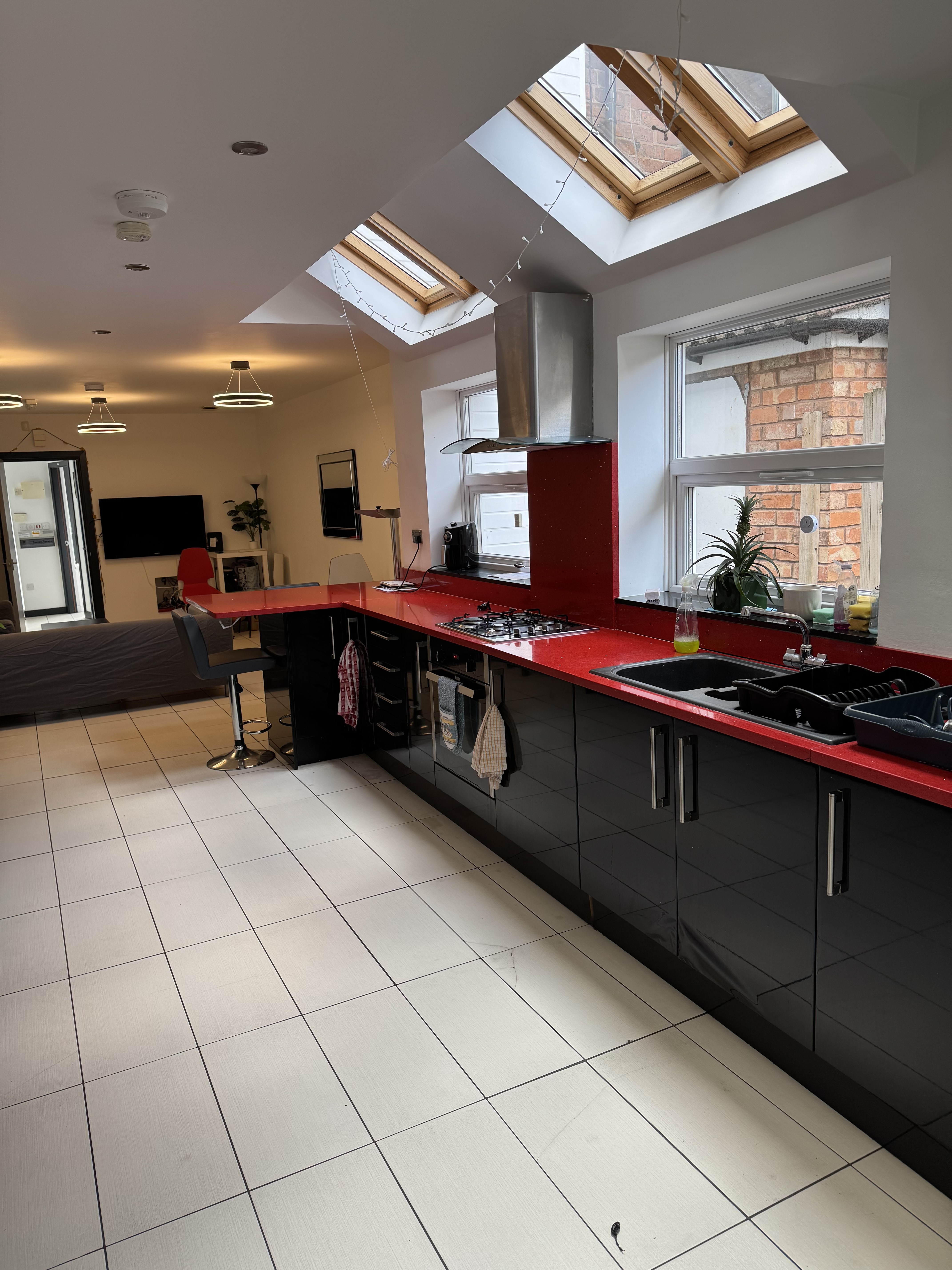76 EXETER ROAD Image 3