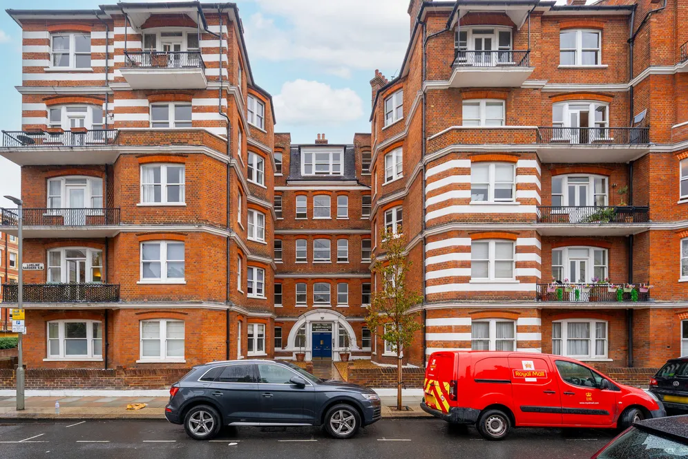 Lurline Gardens, London, SW11 photo 11