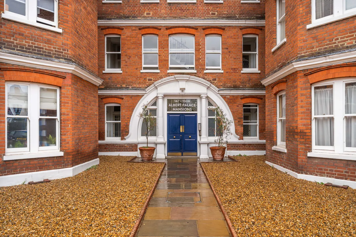 Lurline Gardens, London, SW11 photo 22