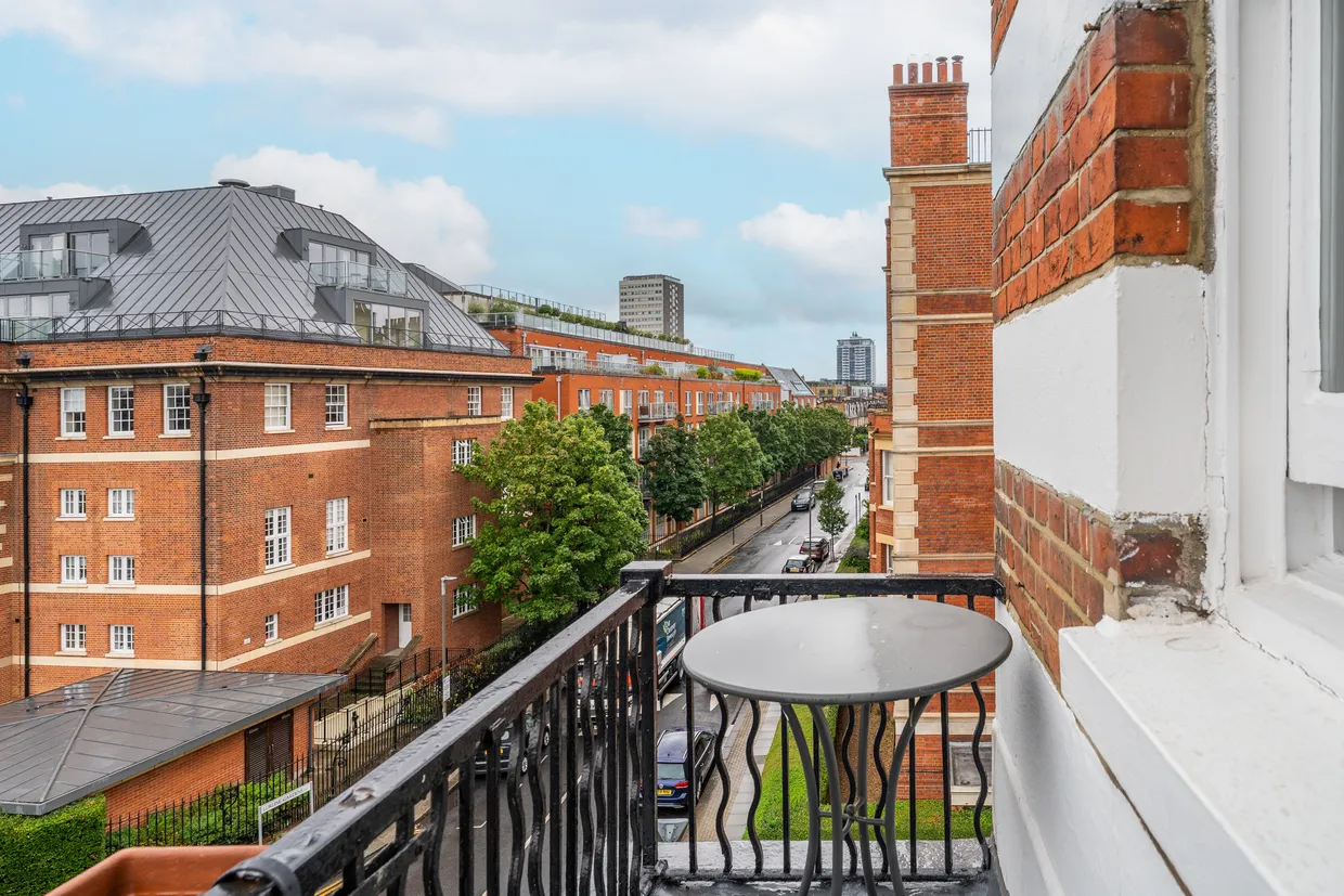 Lurline Gardens, London, SW11 photo 21