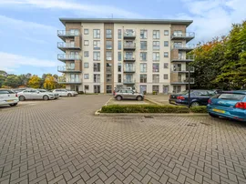 Wallingford Way, MAIDENHEAD photo
