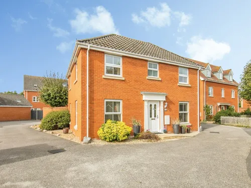 Mayhew Road, Rendlesham, Woodbridgephoto