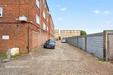 St. James Road, Sutton