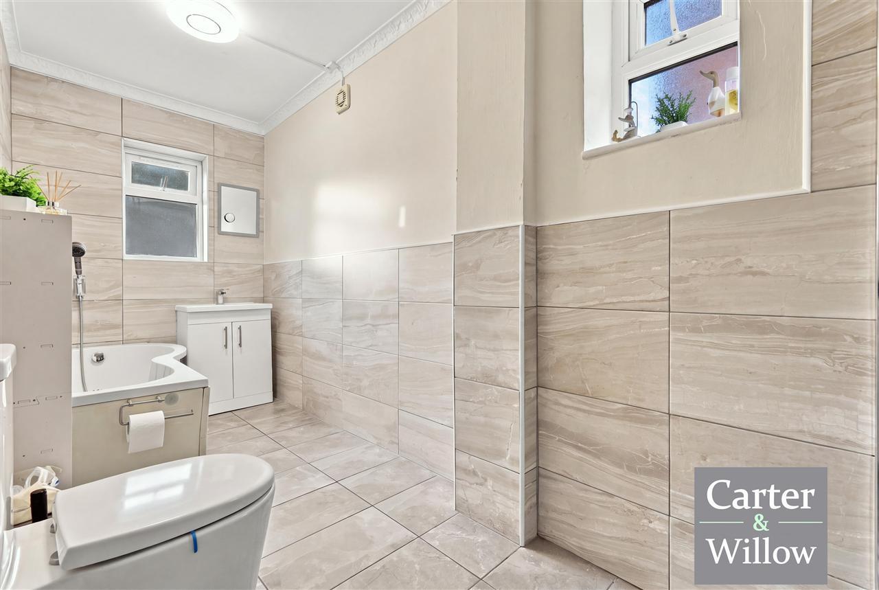 Wood Lane, Dagenham, Essex Image 10