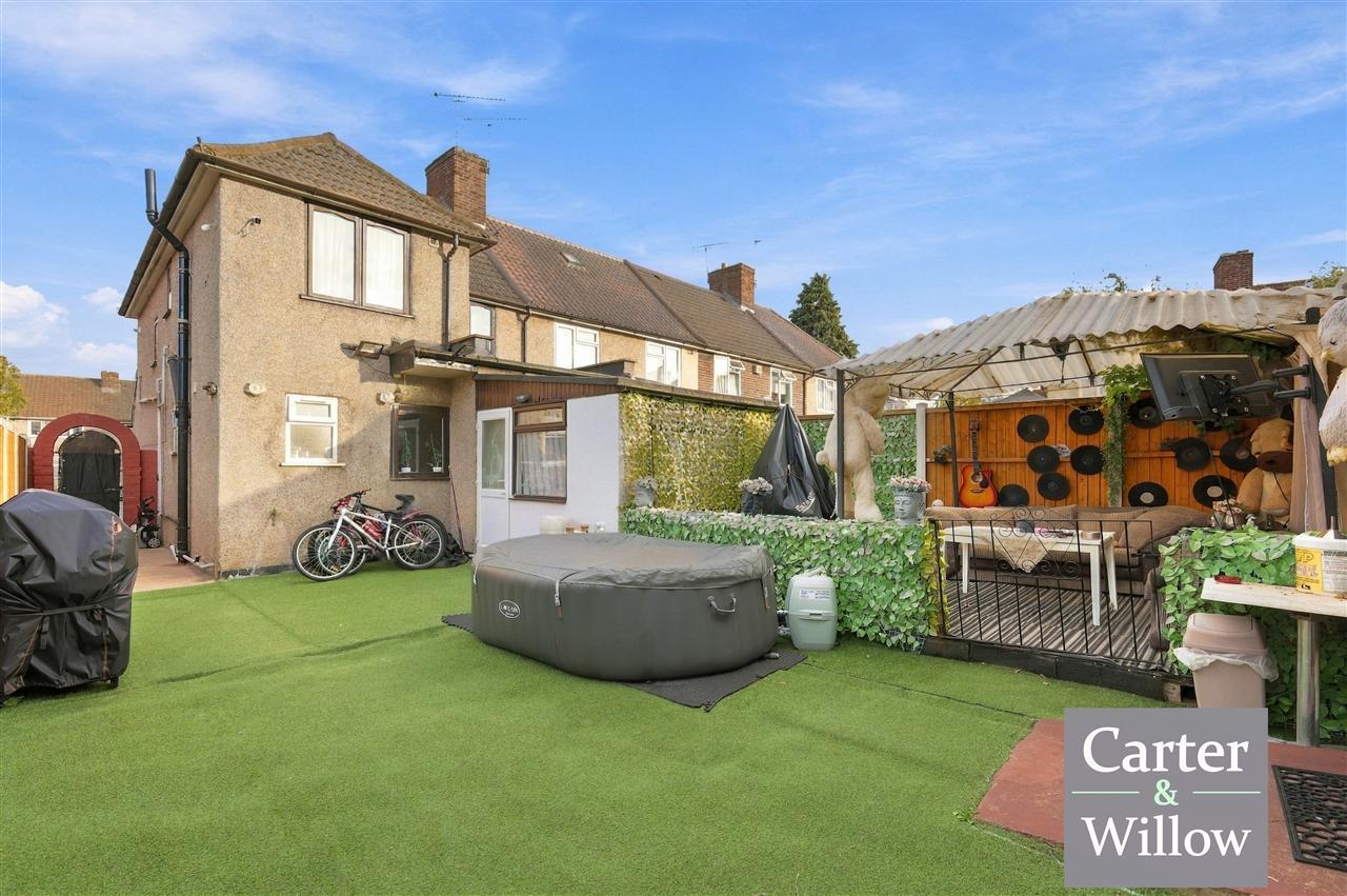 Wood Lane, Dagenham, Essex Image 17