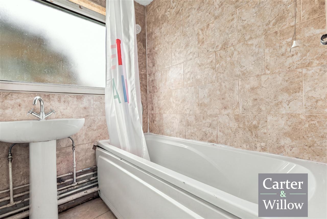 Cowbridge Road, Essex Image 11