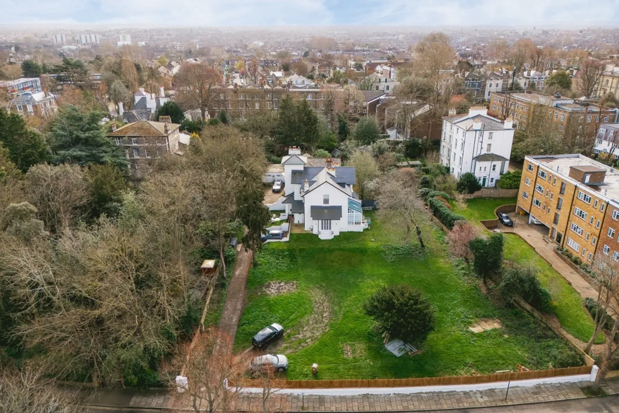 The Glebe London SE3 photo 2