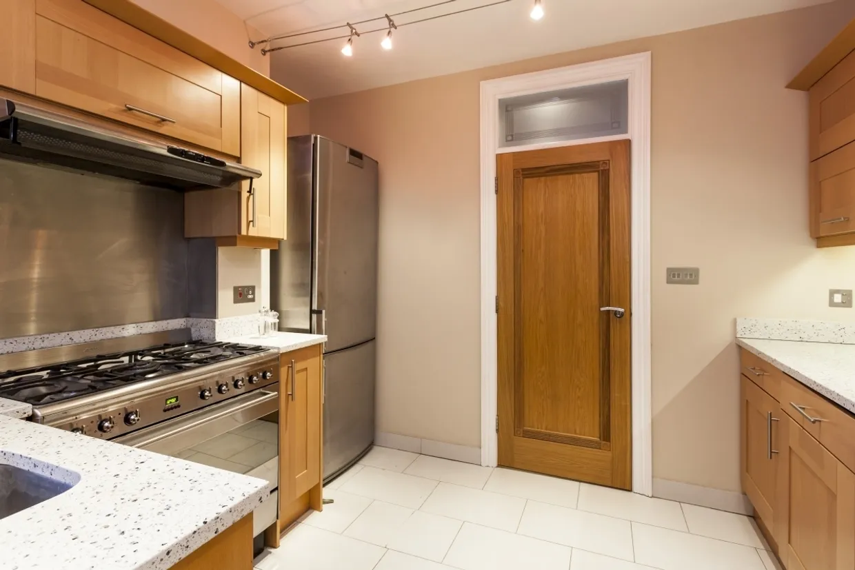 Iverna Court London W8 photo 10