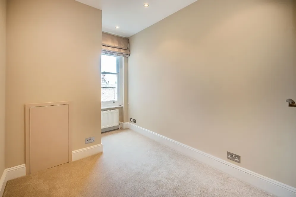 Iverna Court London W8 photo 14