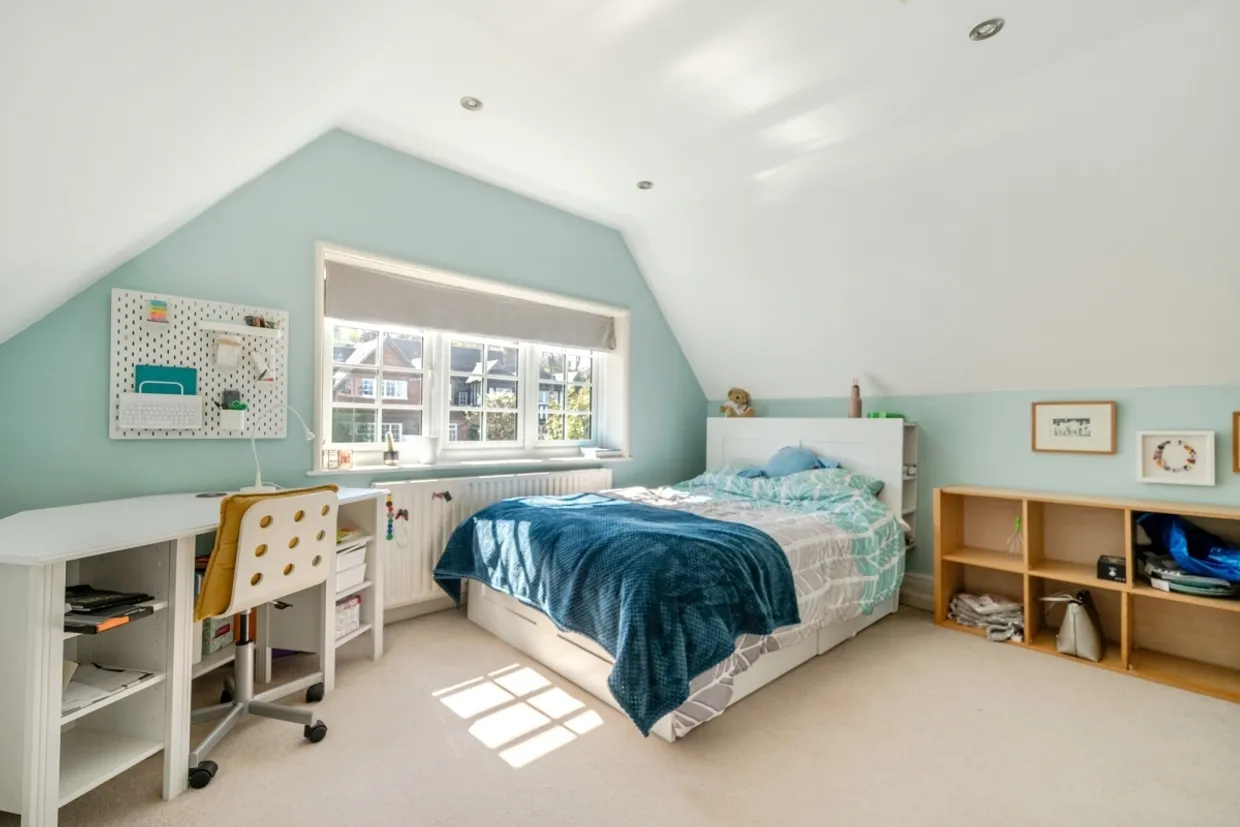 College Hill Terrace Haslemere GU27 photo 13