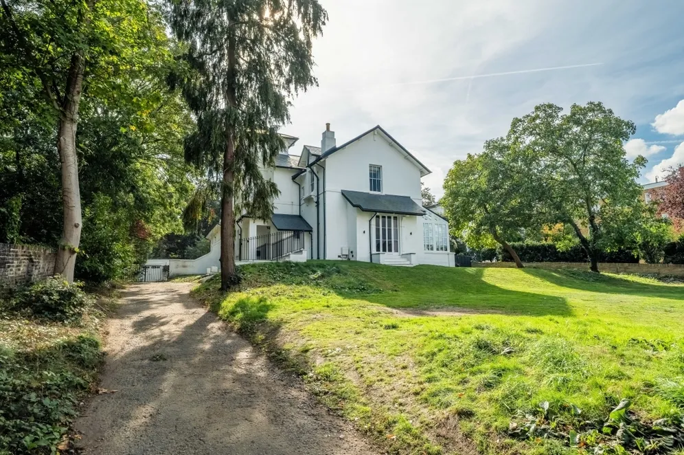 The Glebe London SE3 photo 12